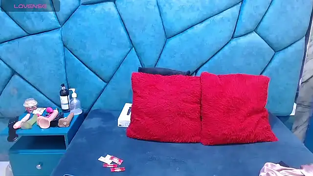 JulietaDiamond online show from May 9, 2:57 am