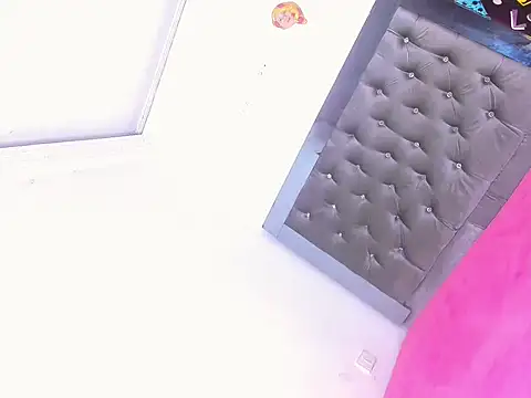 shopy horny online show from December 14, 8:42 am