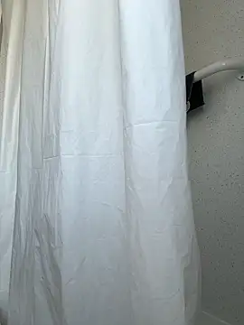 BubblesLovexox online show from March 5, 1:29 pm