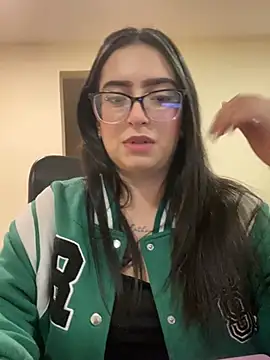 Kloe Novoa online show from April 1, 1:41 pm