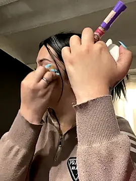 Kloe Novoa online show from November 21, 12:40 pm