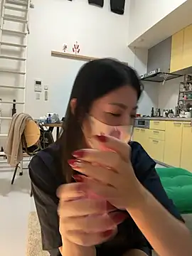 akimix xoxo online show from December 1, 1:47 pm