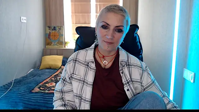 Sweet-n-Strong online show from June 5, 11:05 am