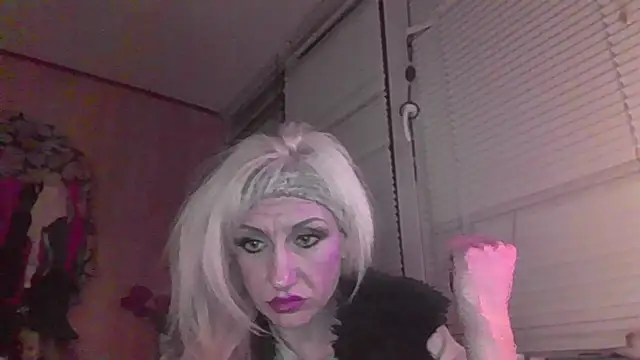 LilaniLoverx online show from April 24, 10:01 pm
