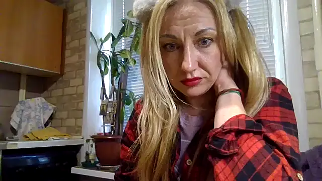 LilaniLoverx online show from November 3, 1:37 pm