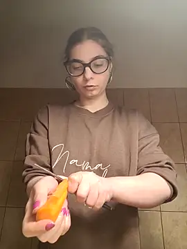 sweetbabygirlforyou online show from April 15, 4:18 pm