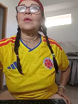 laliItaclark online show from June 17, 1:01 pm