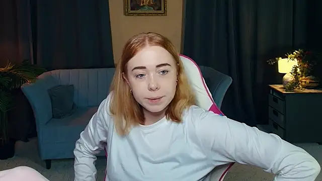 AddieOsler online show from December 3, 8:33 pm