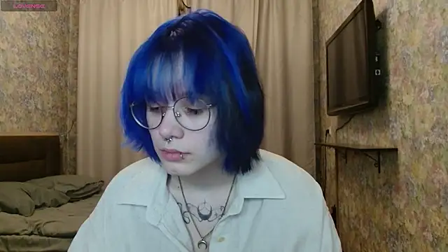 KellePourier online show from March 3, 6:14 pm