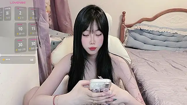 Vivian-88 online show from May 2, 3:54 am