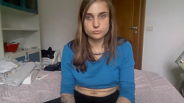 SinnEmily online show from March 31, 1:55 pm