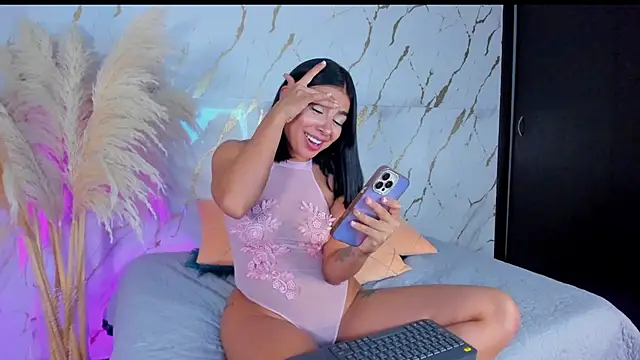 Julig01 online show from March 18, 2:27 am