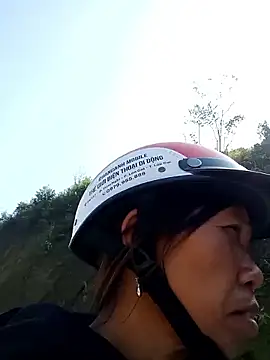 bella-la online show from December 19, 6:16 am