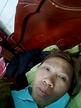 bella-la online show from February 6, 1:25 pm