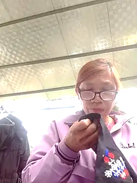 bella-la online show from February 18, 8:13 am