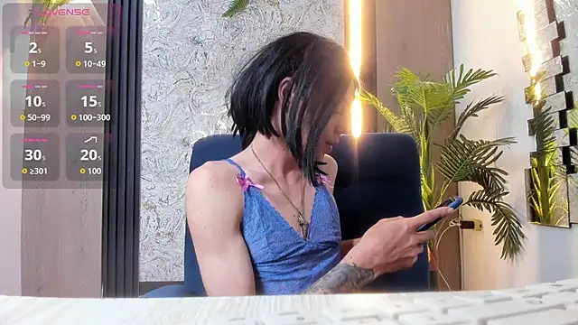 Nicky carterr  online show from April 10, 7:20 pm