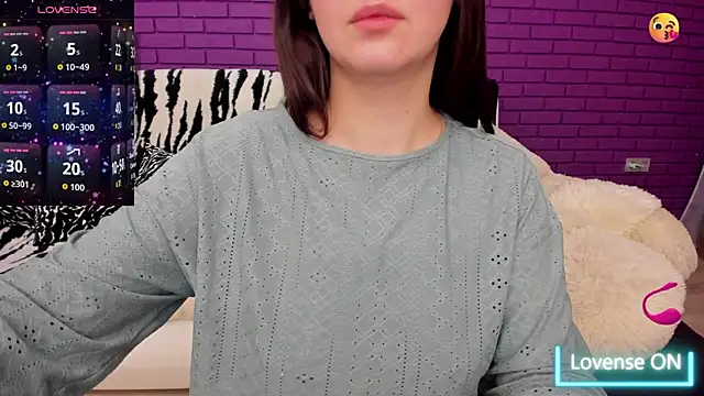 GlowMimi online show from December 4, 10:43 pm