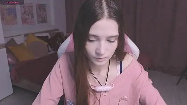 Hana Flo  online show from November 14, 2:50 pm