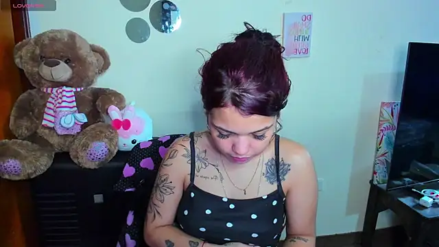 Emma boo online show from April 15, 7:58 pm