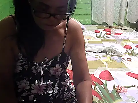 Sweetmarieee online show from December 20, 11:31 pm