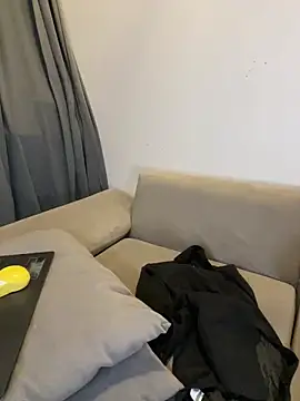 trinhvutrinh online show from March 21, 3:06 pm