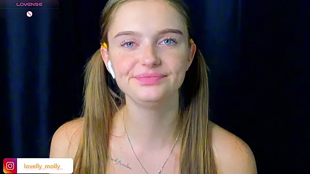 Lovelly molly1 online show from November 30, 6:23 pm