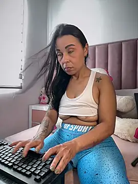 Natural BIGASS Nina online show from July 10, 8:09 pm
