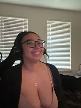 minha baby online show from April 15, 12:11 am