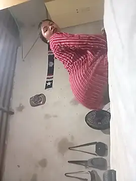 -Chiqii- online show from November 6, 1:22 am