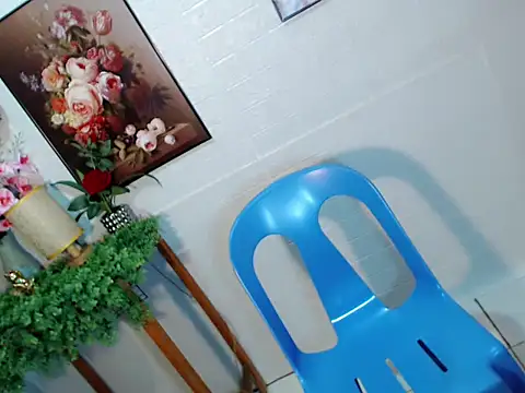 lustfullakim online show from May 8, 9:45 am
