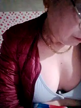 small-house123 online show from February 5, 9:01 am