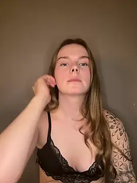 LisaFreierxx online show from April 13, 8:09 pm