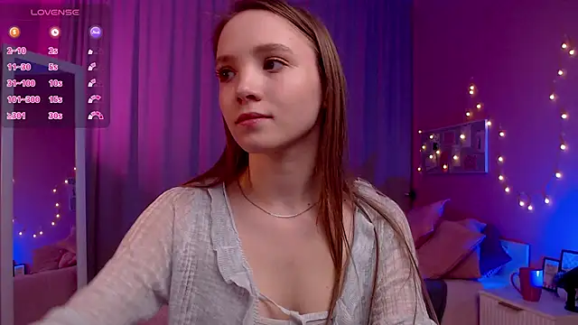 Adria Arjona online show from March 26, 7:43 am