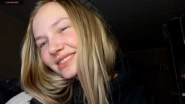 KarinRobertson online show from February 26, 4:39 pm