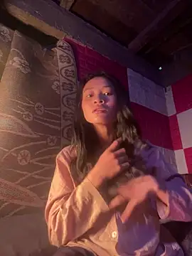 Li ve online show from February 26, 1:04 am