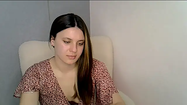 KiraHoney online show from April 8, 8:11 pm