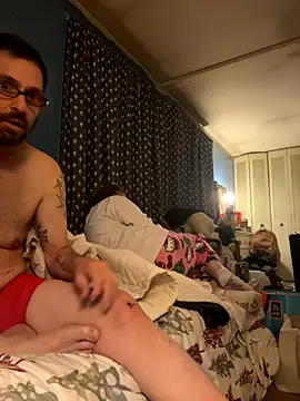 biggdaddyandqueenn online show from November 24, 7:10 am