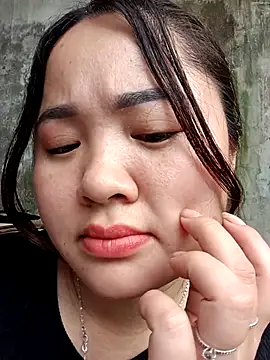 Bee-bgolden online show from December 18, 3:11 am