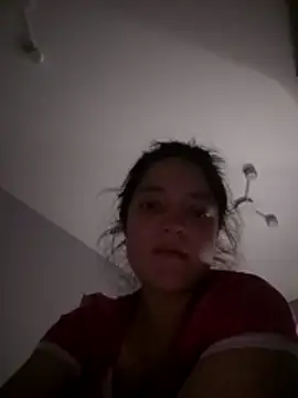 LinaGlow  online show from November 19, 4:40 pm