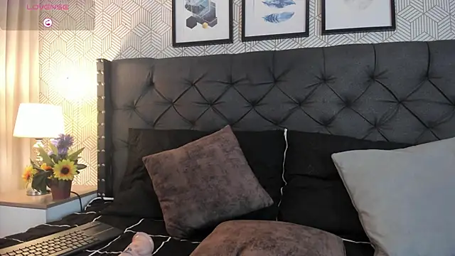 valentina  desire online show from November 19, 12:38 pm