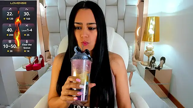 Bella  carther online show from April 5, 2:16 pm