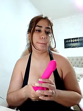 nahiarabiel33 online show from November 15, 6:31 pm