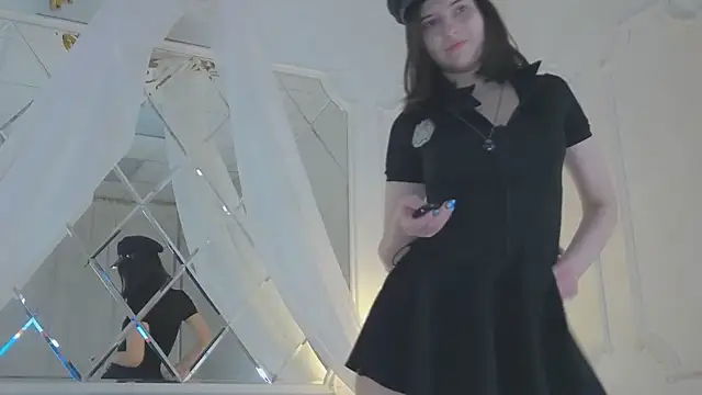 Ruby de Cherry online show from January 9, 12:20 pm