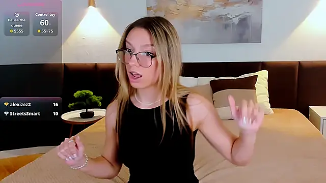 CindyMoriLove online show from November 26, 3:57 pm