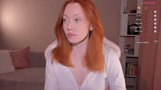 Elisahsthetics online show from March 25, 10:01 pm