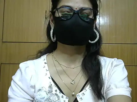 Fairy Pie online show from April 18, 9:15 pm