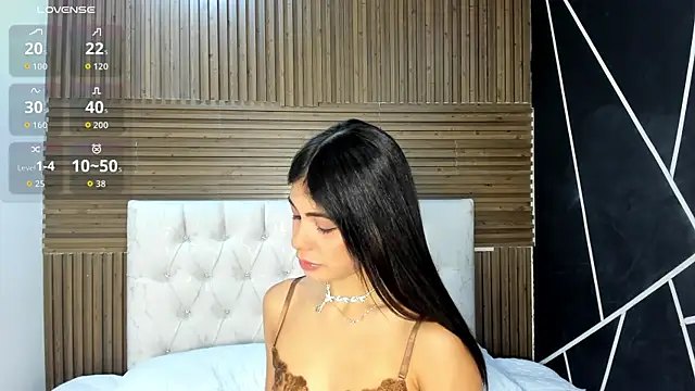 ZarinaWynne online show from April 23, 12:40 pm