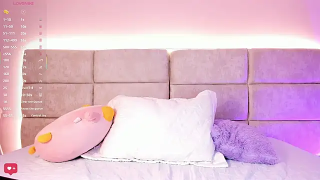 nia20  online show from March 5, 12:34 pm