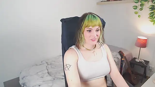 slutty violet online show from May 7, 3:38 pm