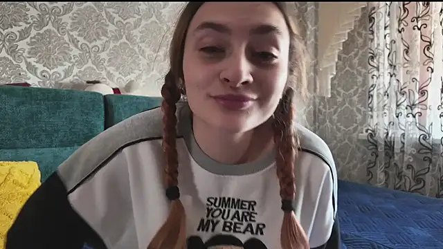 SweetLiaison online show from March 15, 11:23 am